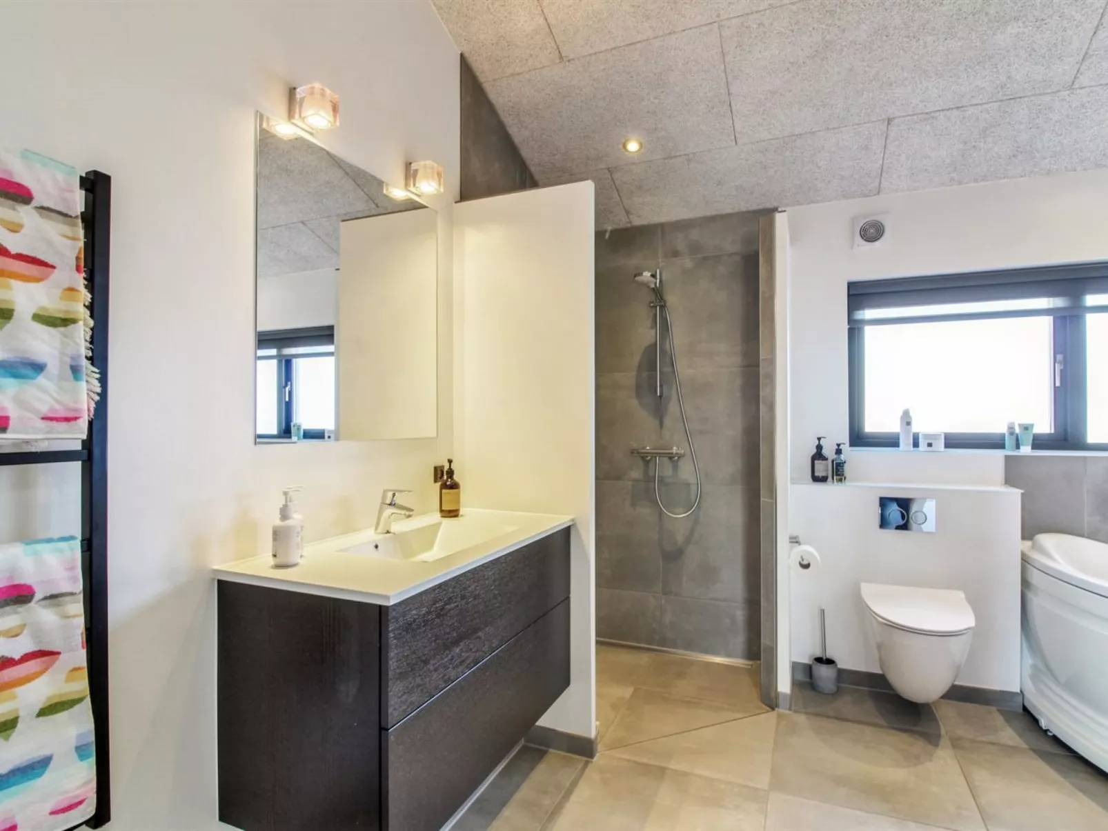 "Eriksine" - 750m from the sea-Inside