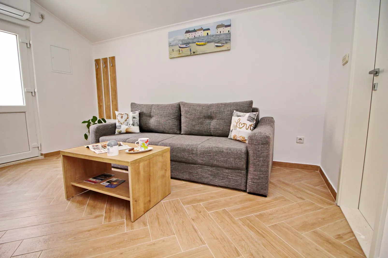 Apartments Memunić - Standard One Bedroom Apartment with Partial Sea View (NOVI)-Living room
