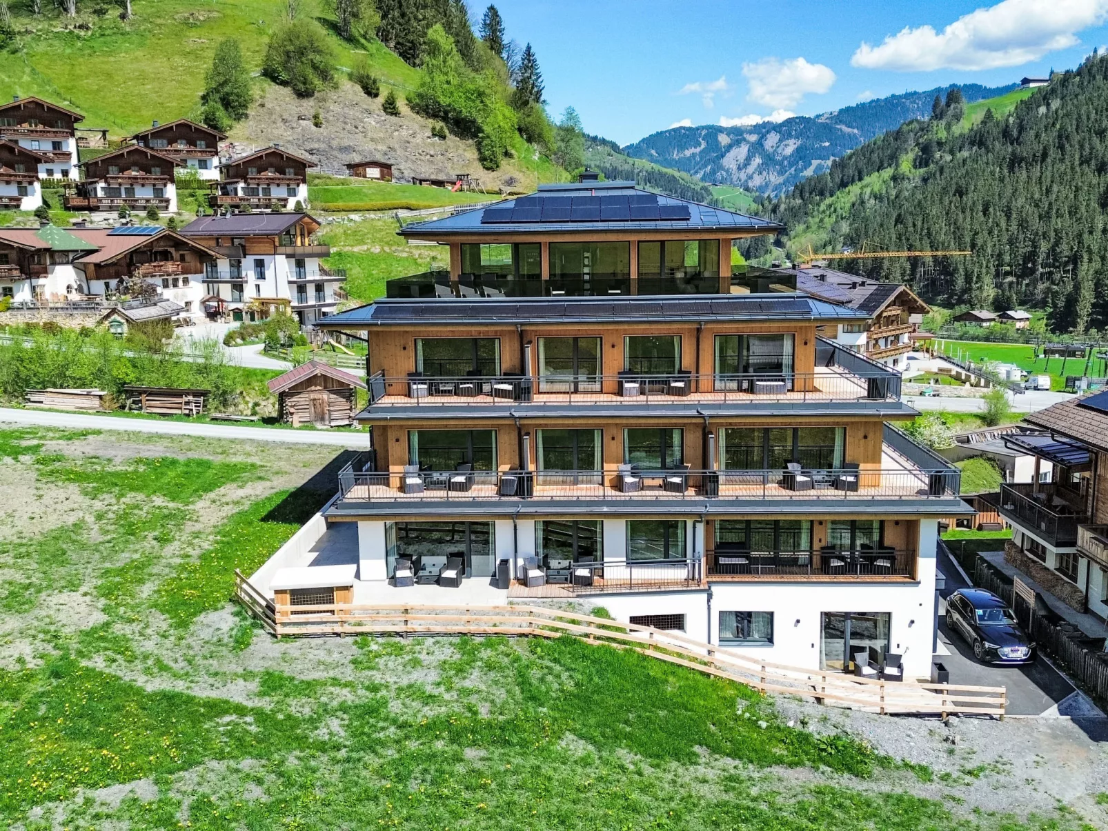 Mountain Suite Nr 301-Outside