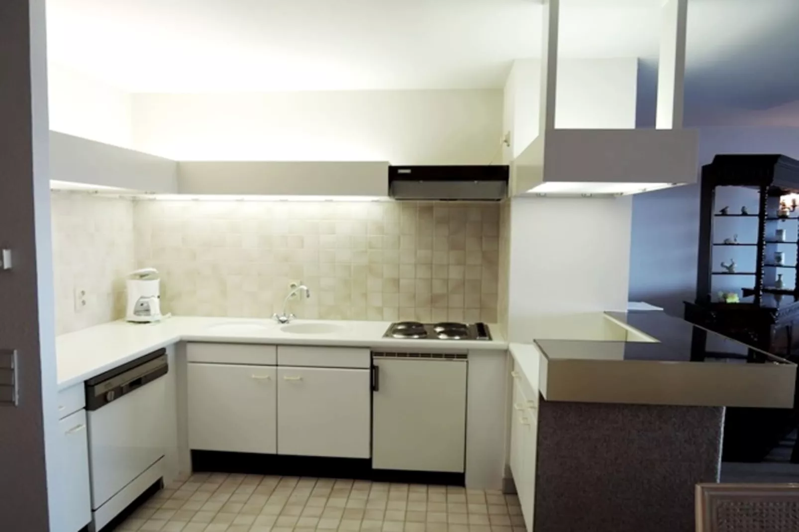 FLAIR 0202/ 2B-Kitchen