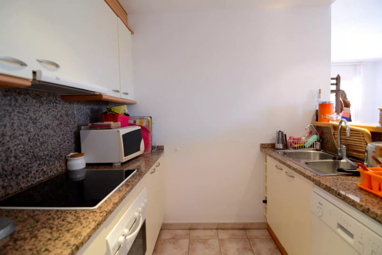 GREEN MAR A 403-Kitchen