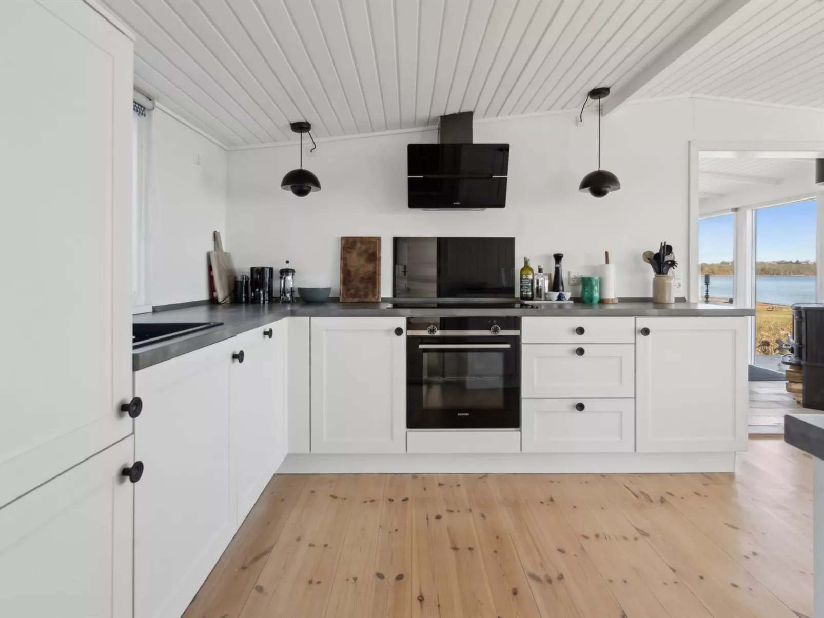 "Solbritt" - 30m from the sea-Drinnen