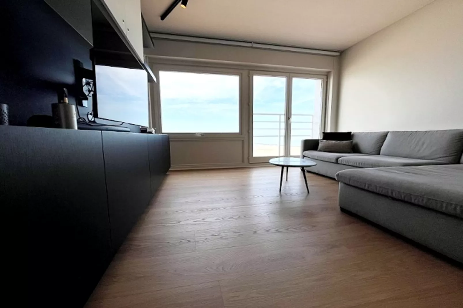 RESIDENTIE CALIFORNIA E4-Living room
