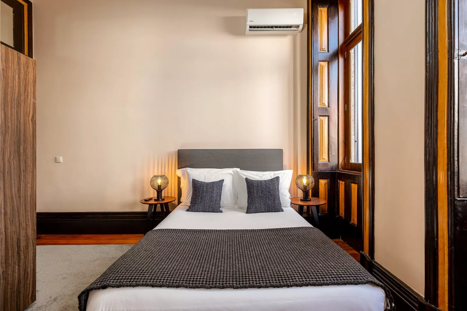 YOUROPO - Bolhão 1B-Bedroom