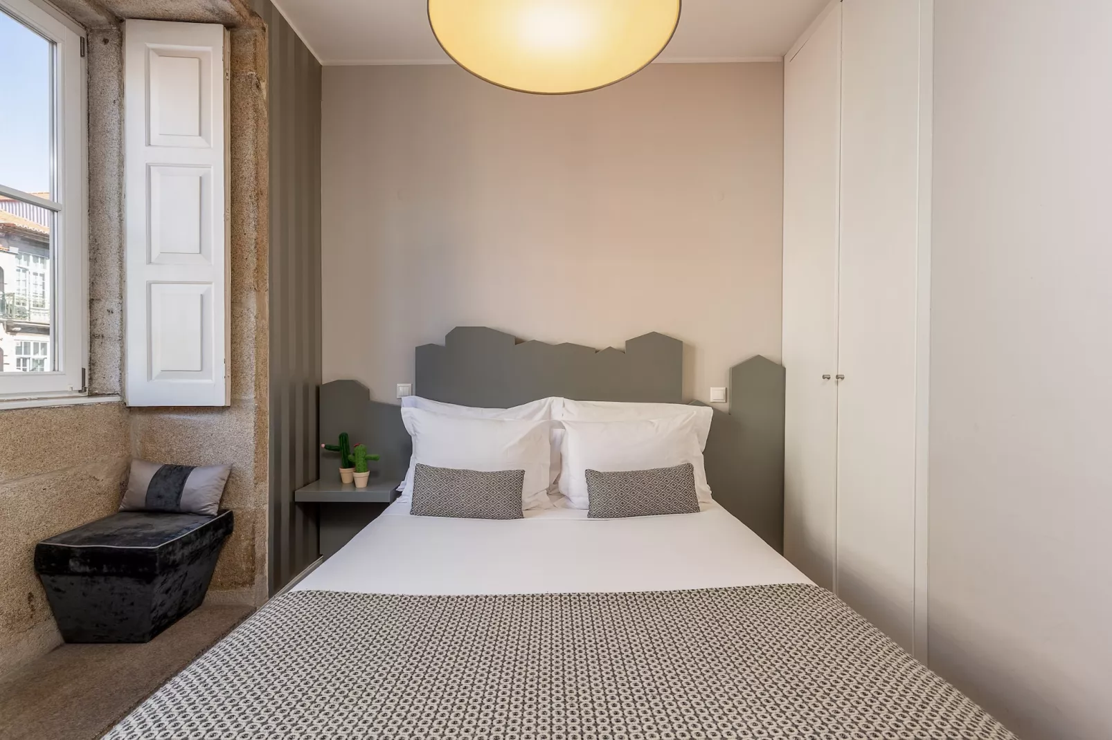 YOUROPO - Clérigos 1A-Chambre