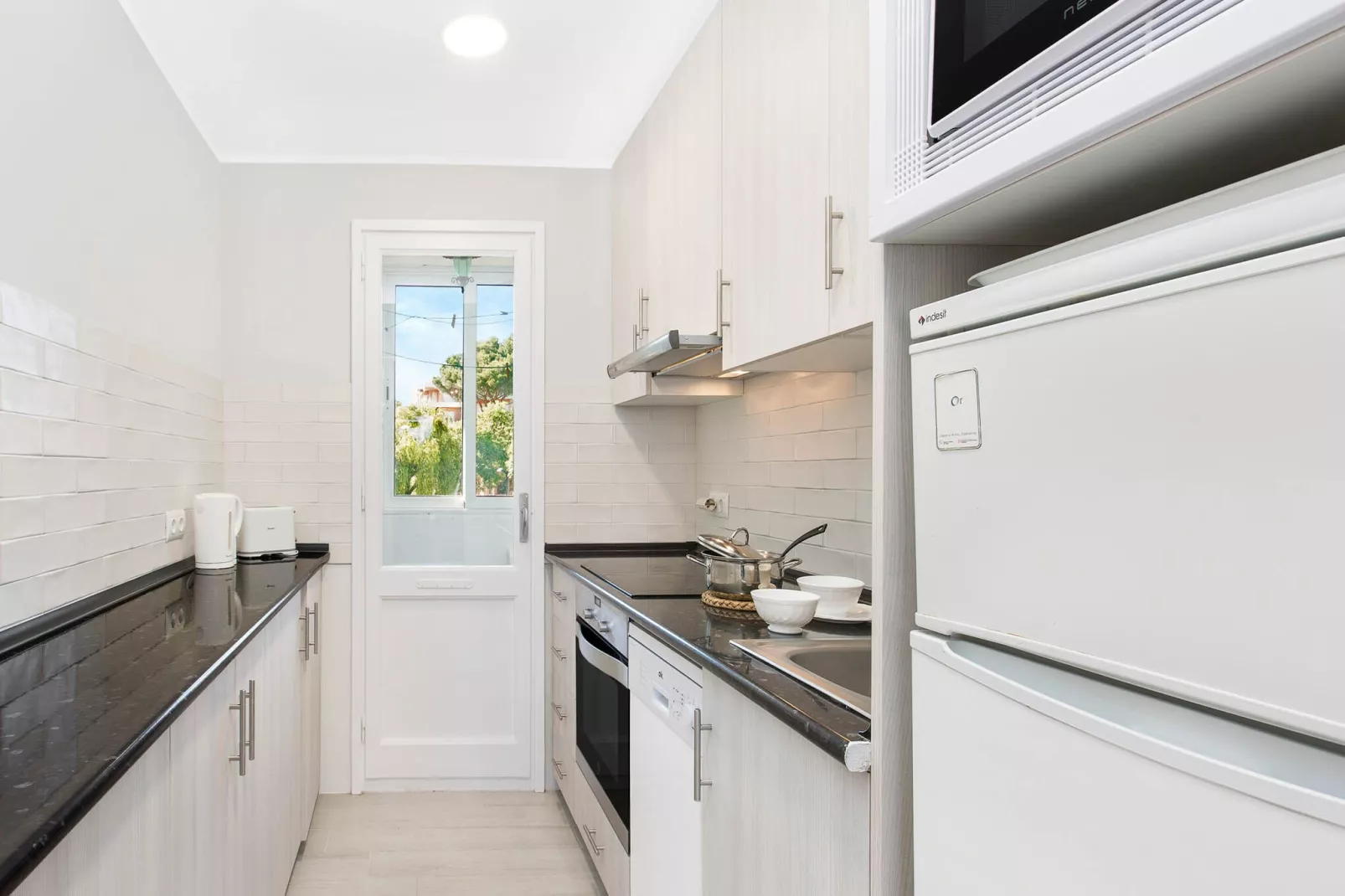 Canadell 1-Kitchen
