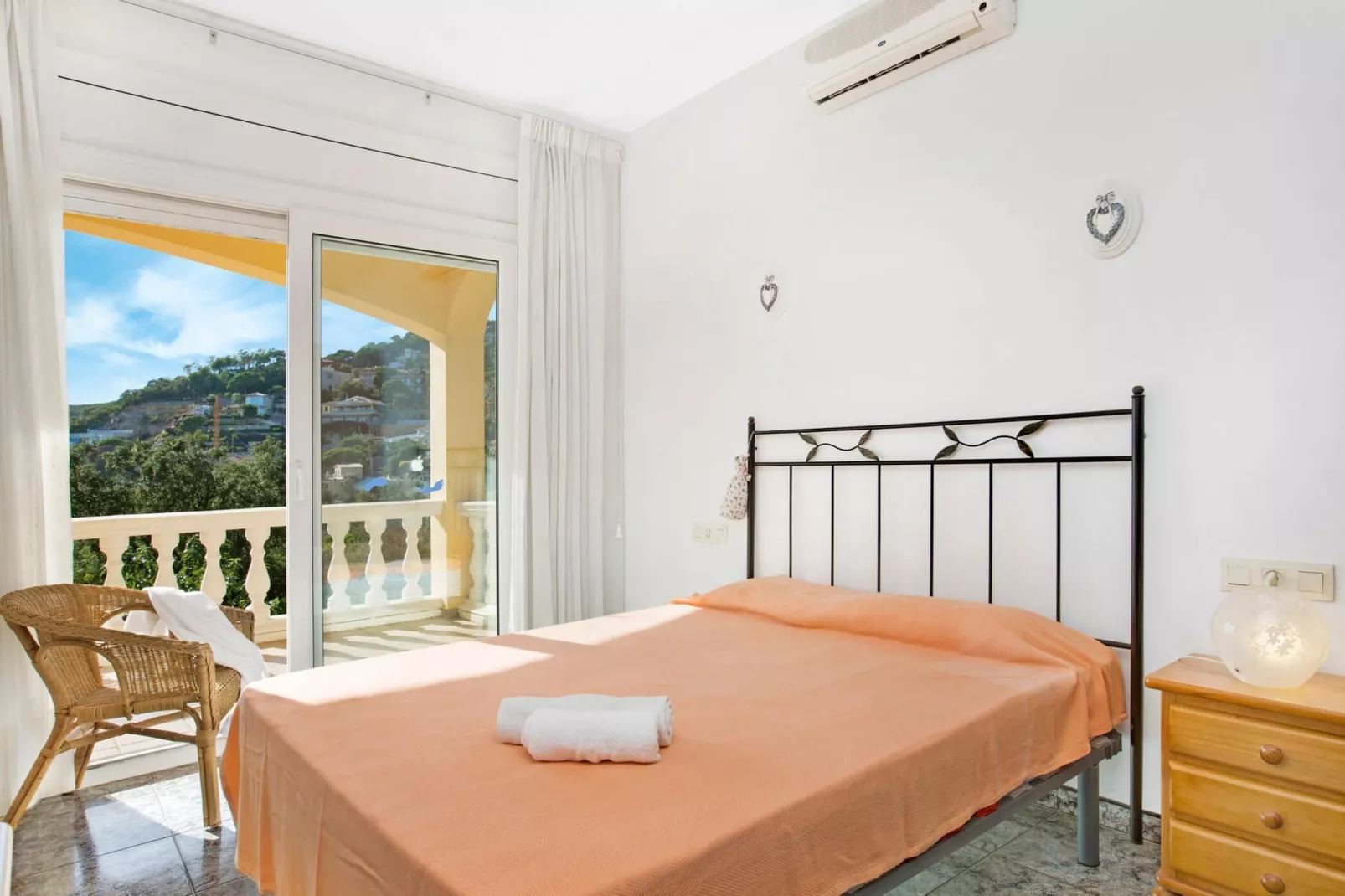 Cora-Bedroom