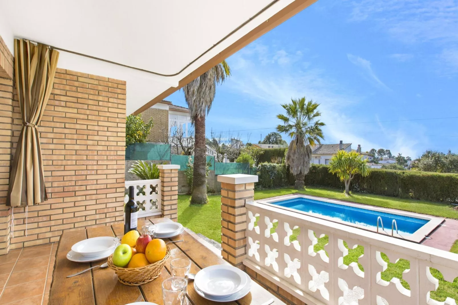 Fina-Terrace balcony