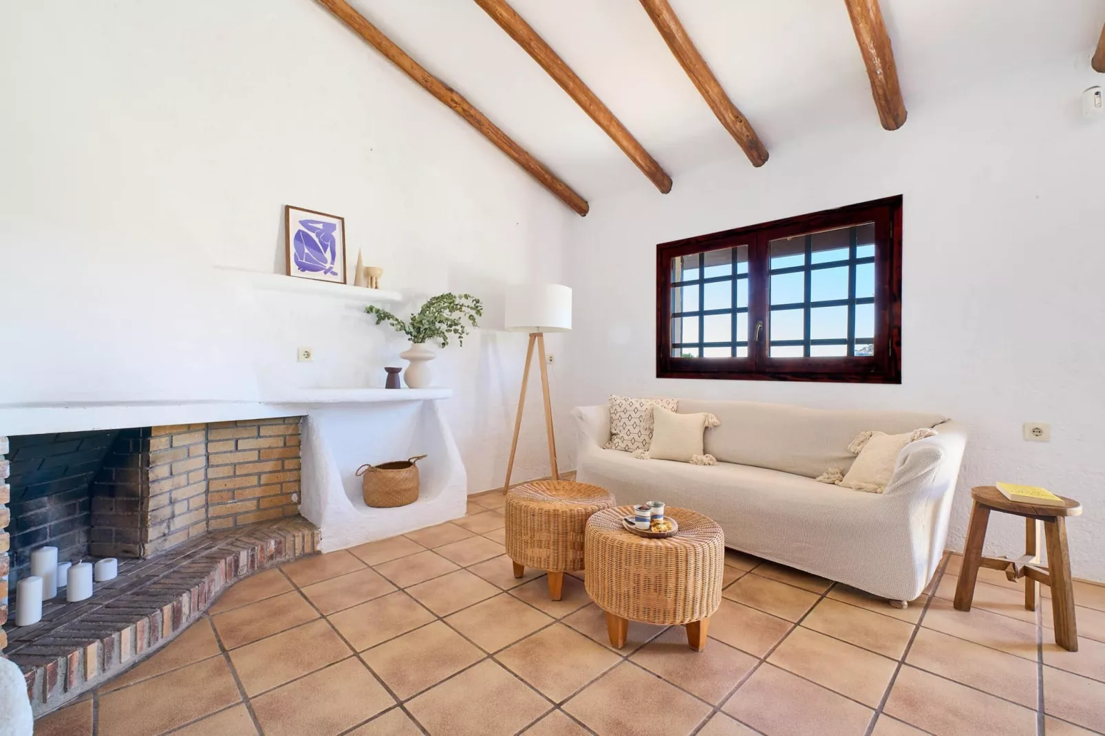 Serena-Living room