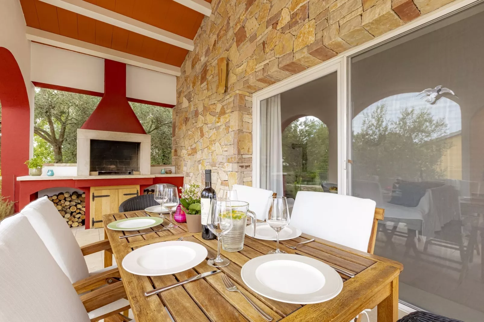 Red House Trget - Your Private Wellness-Gärten Sommer
