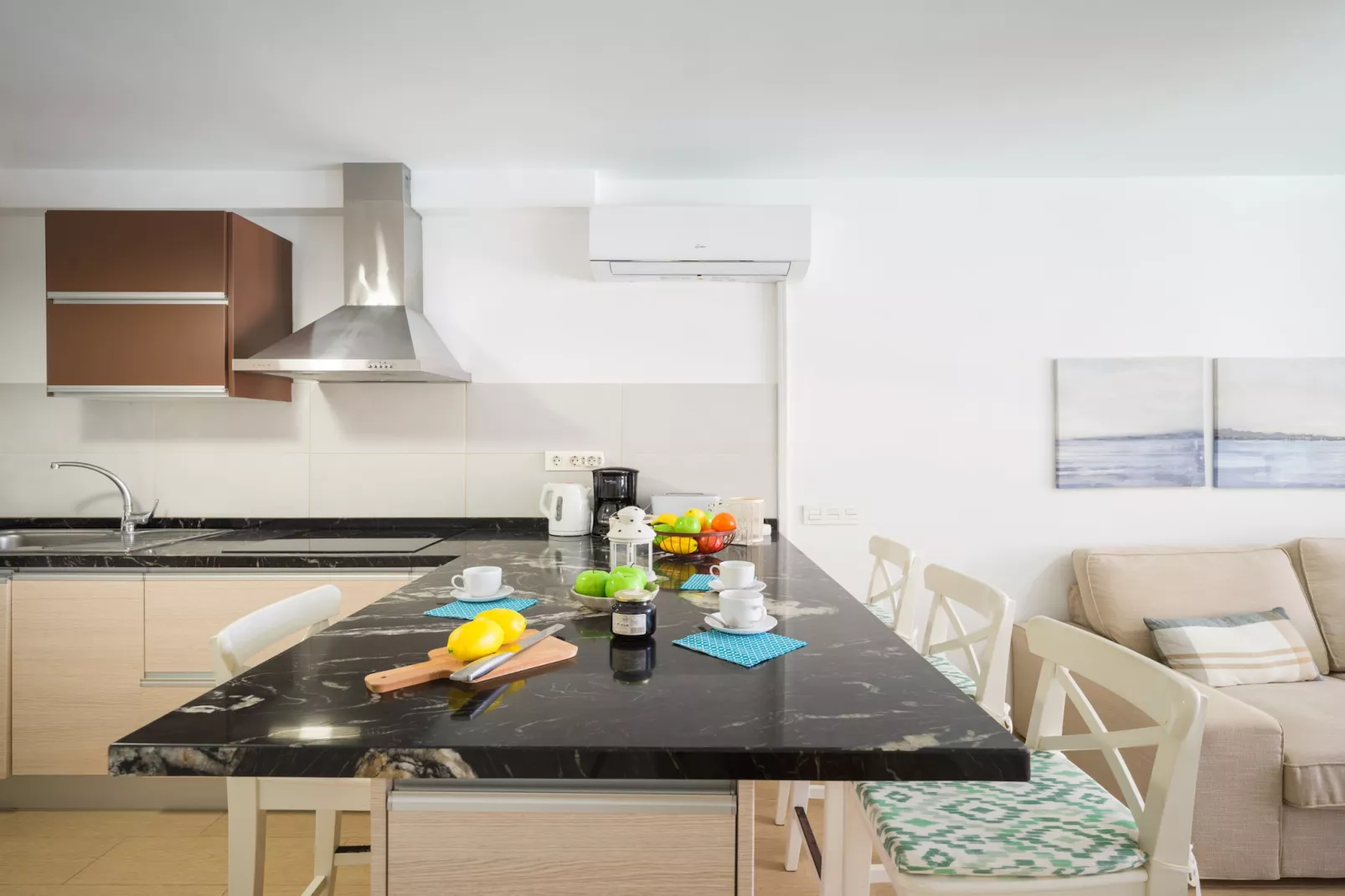 DOÑANA HOME-Dining room