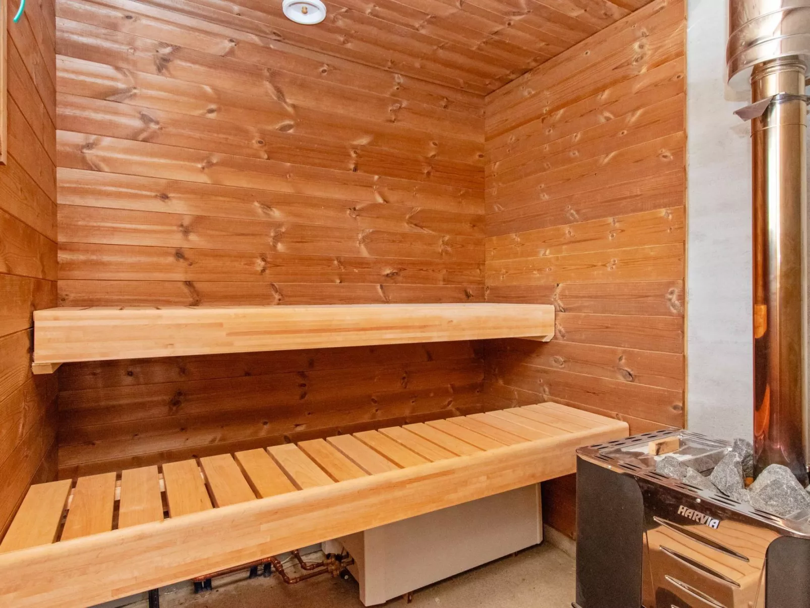 Kaislajärven huvila-Drinnen