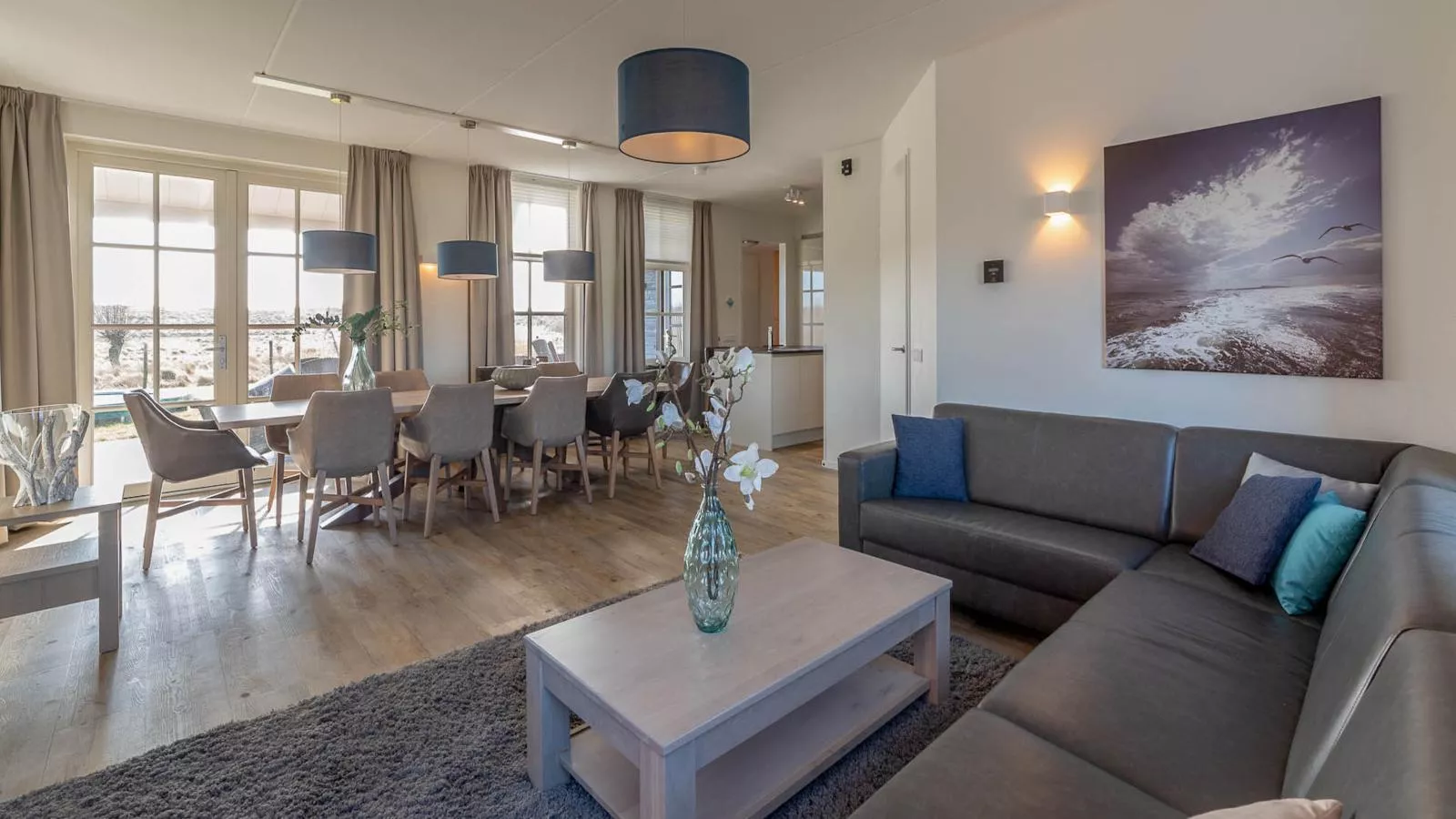 Coast Comfort-Living room