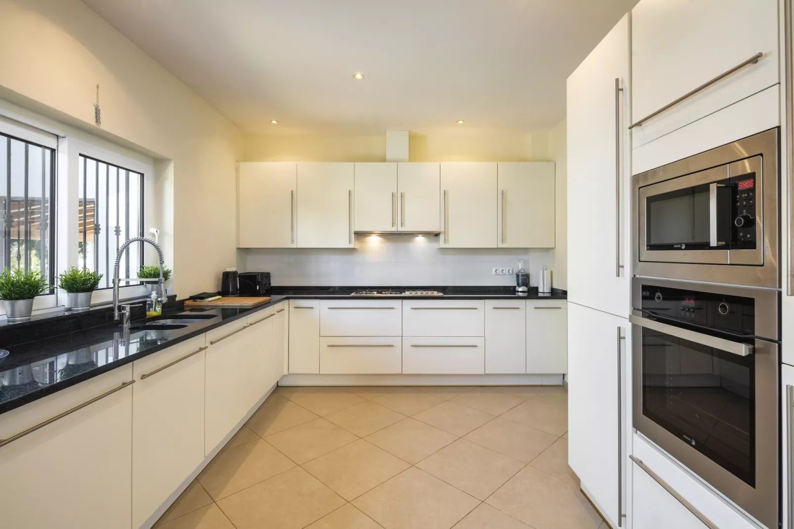 Vila Nova 10-Kitchen