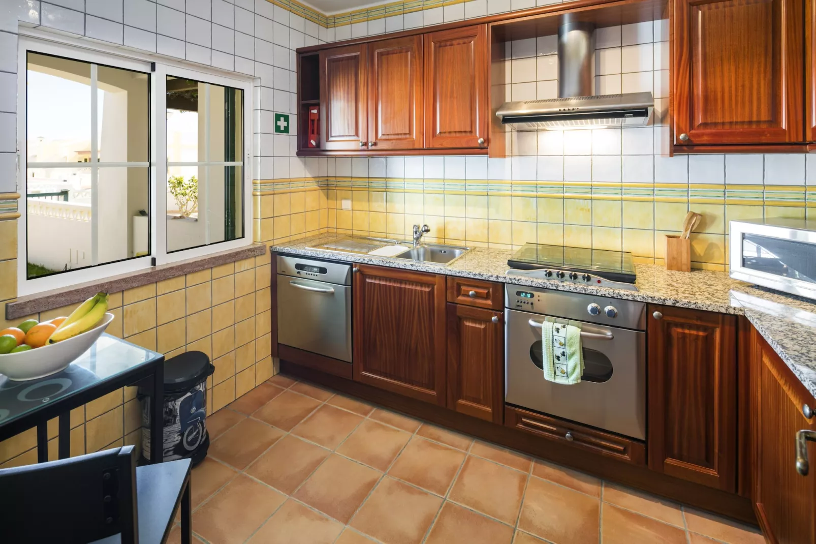 09 Terraços de Benagil (Casa do Pato)-Kitchen