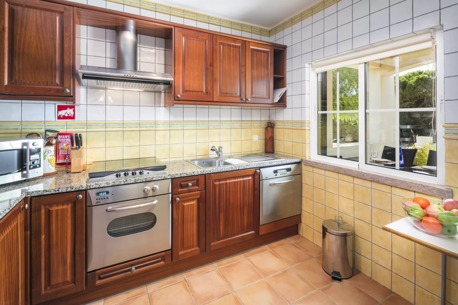 39 Terraços de Benagil (Casa Mulhollanda)-Kitchen