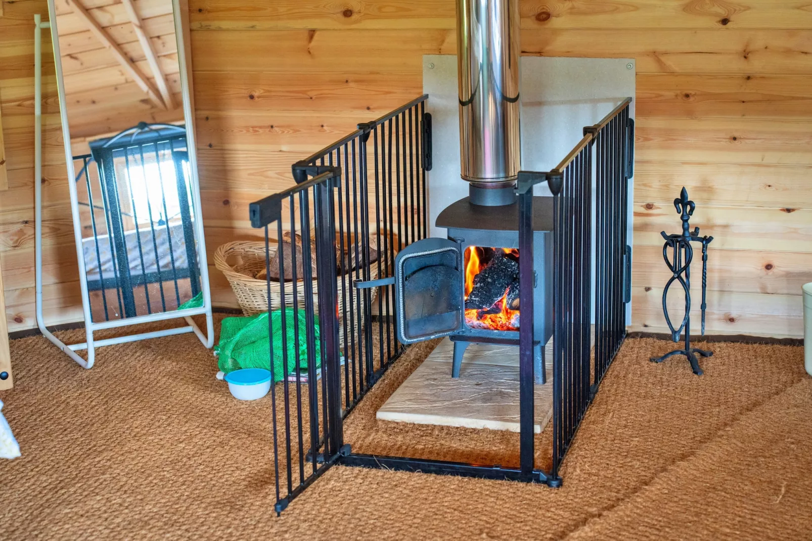 'Dartmoor' Wooden Eco-Lodge-Facilities