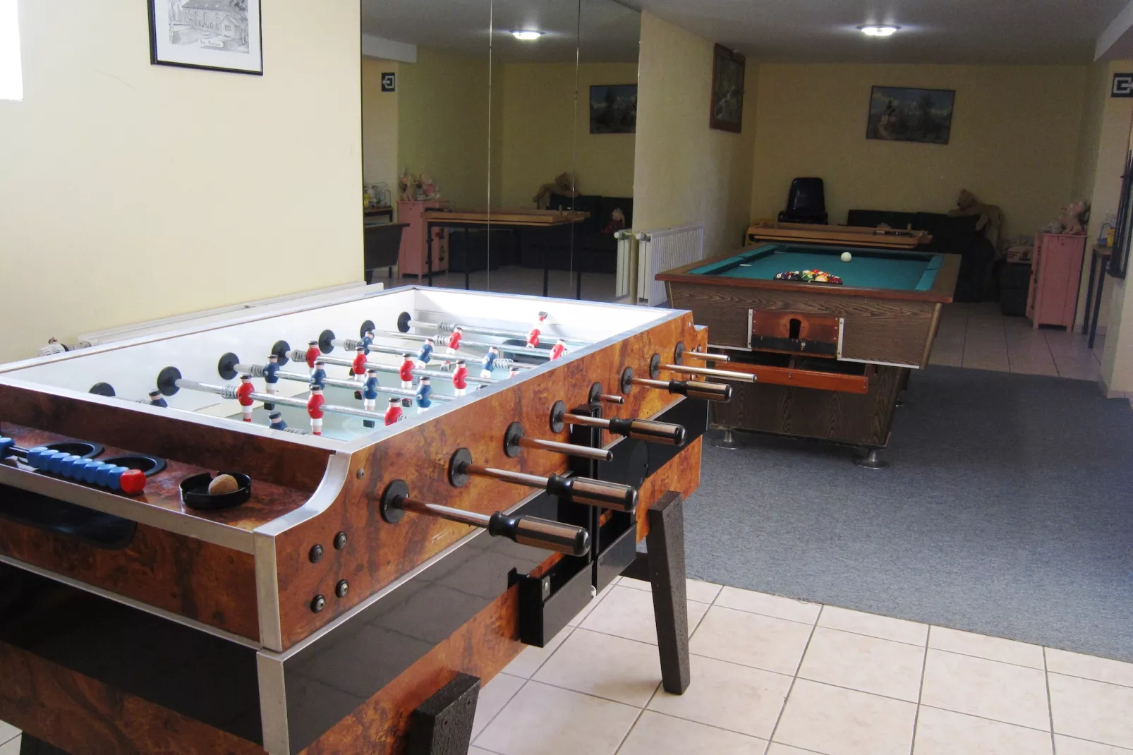 Les Pâturages 2-Recreation room