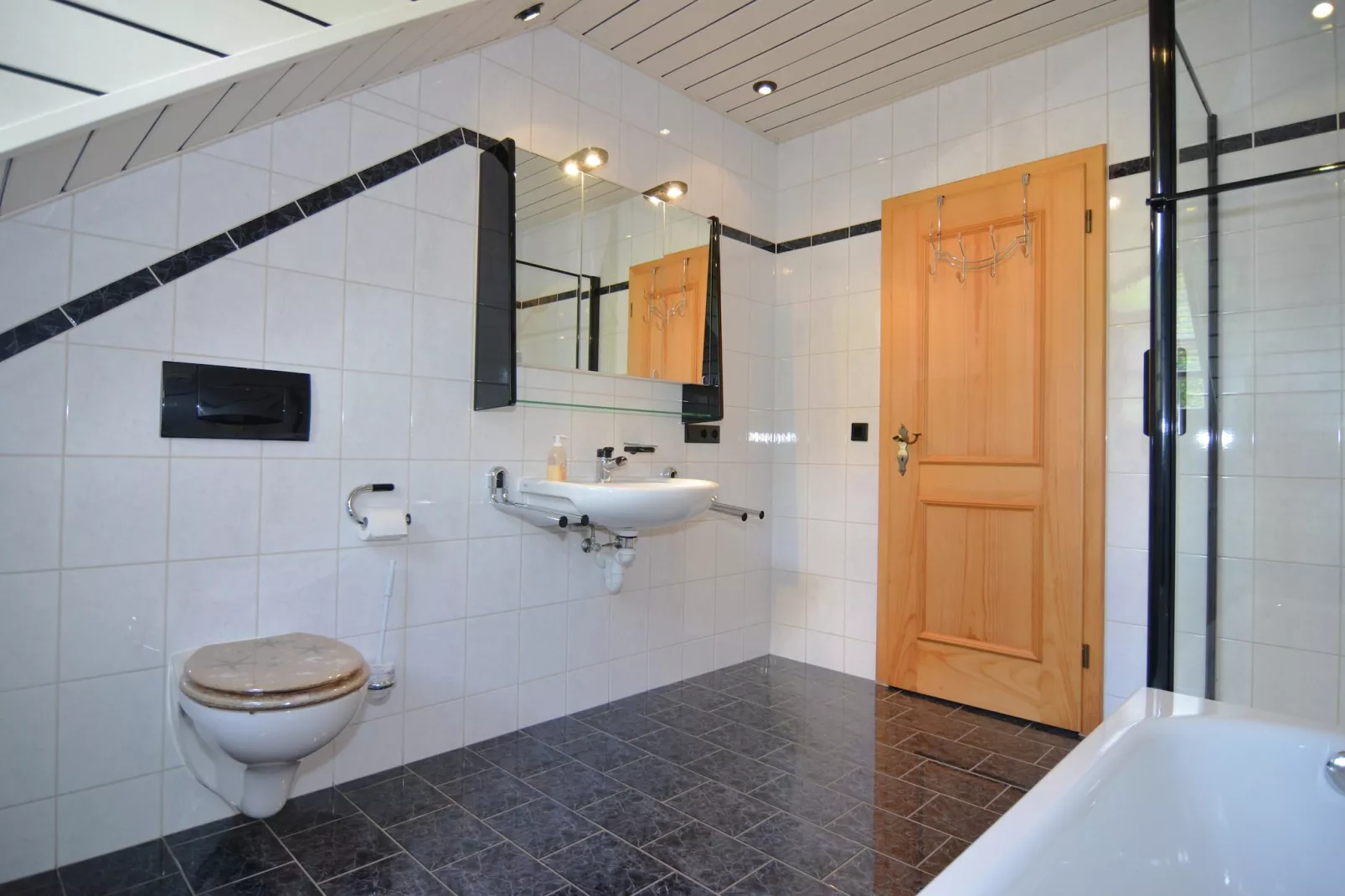 Im Altmühltal-Bathroom