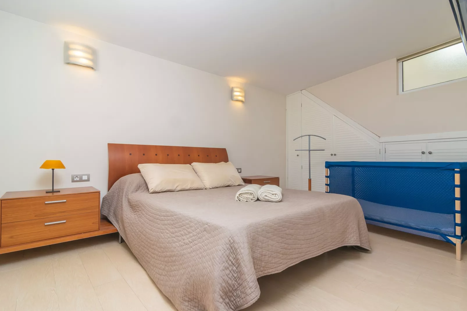 RomanÍ-Bedroom