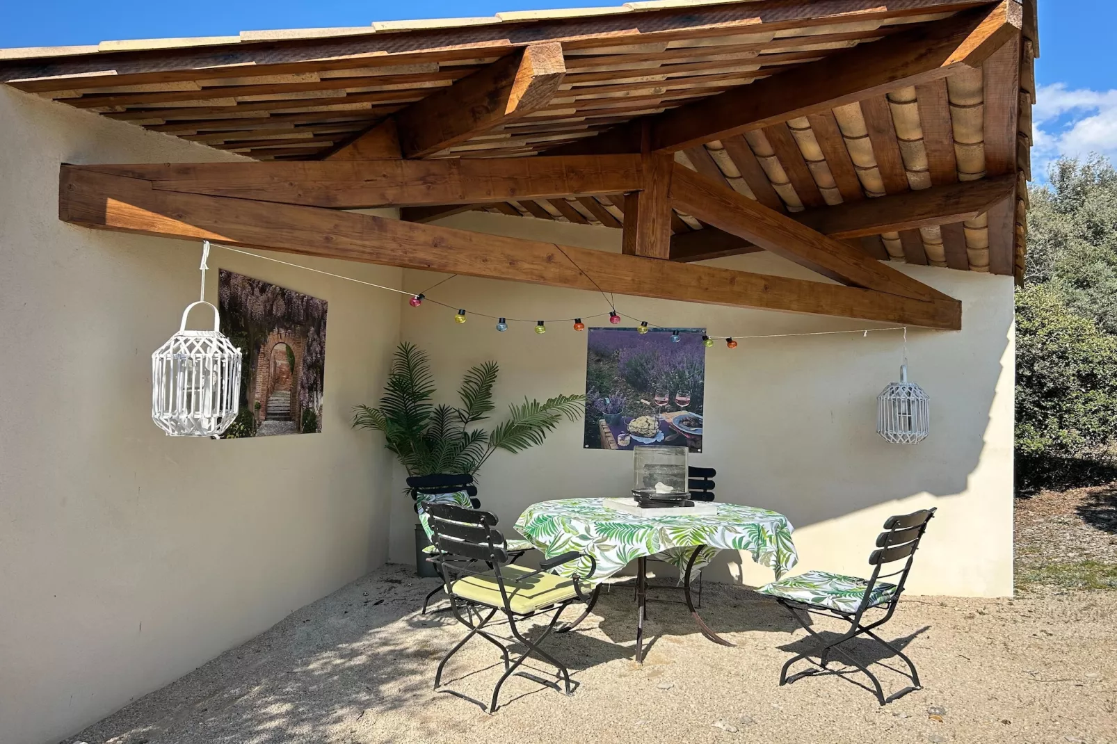 Villes sur Auzon-Terrace balcony