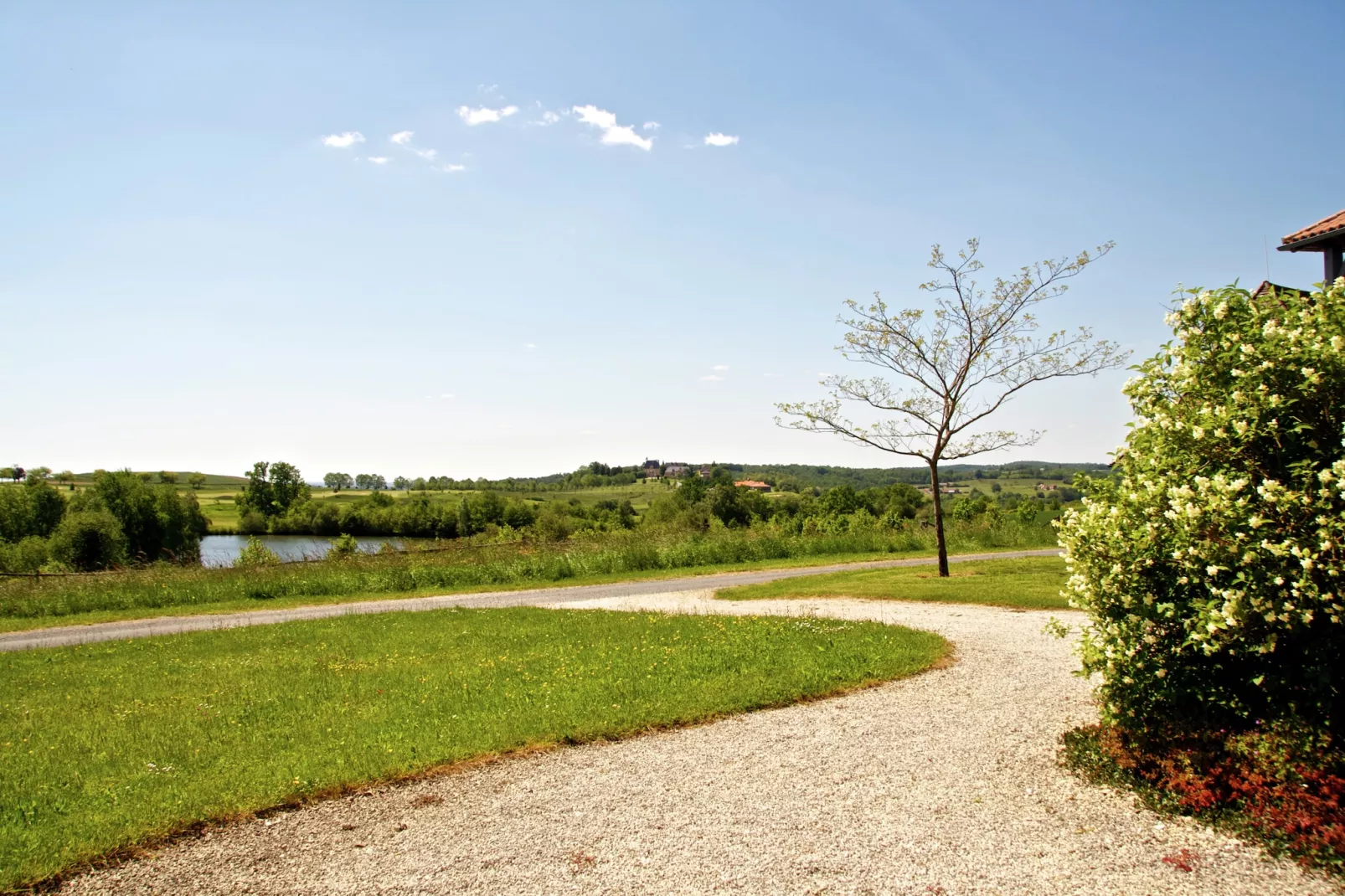 Le Pavillon-View summer