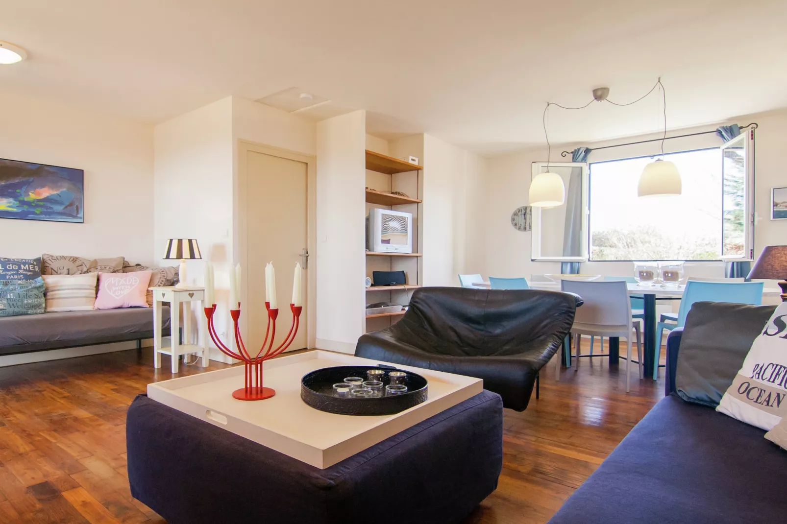 La Tirelire-Living room
