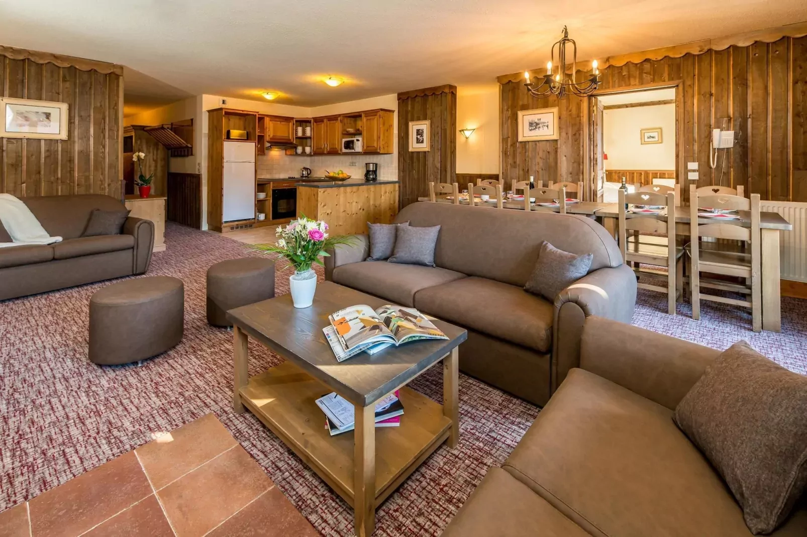 Chalet Altitude Arc 2000 5-Living room