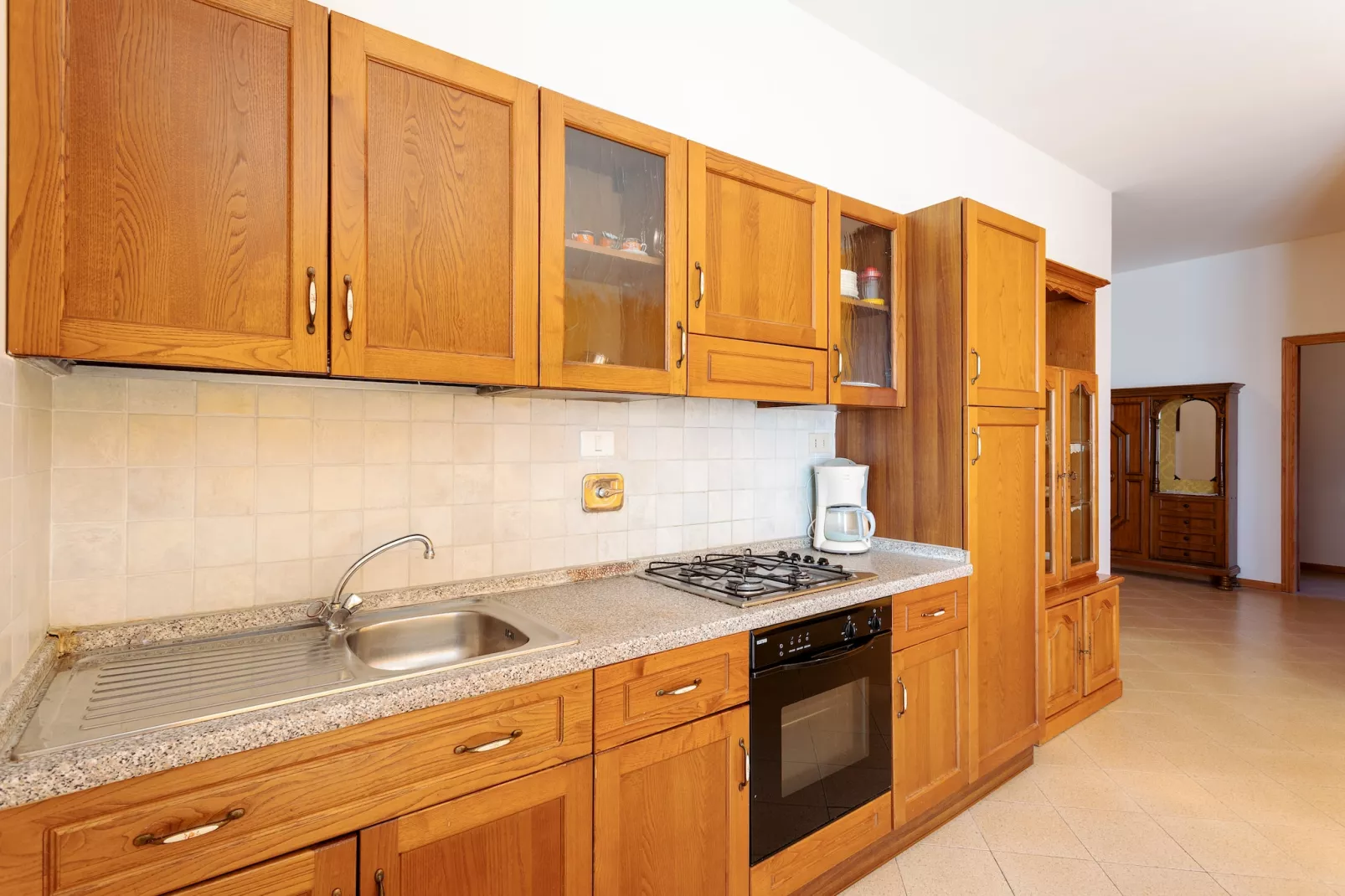 Casa Tommaso - Quadri P T - 8 pax-Kitchen