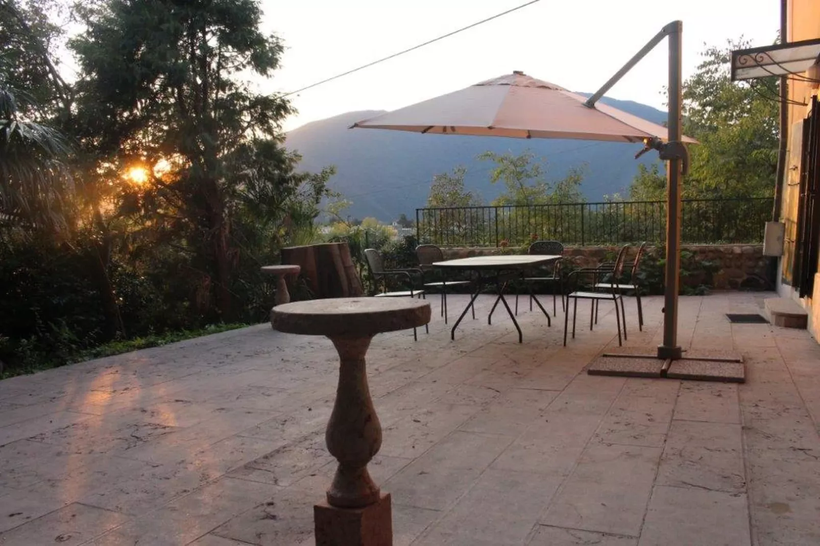 Villa Fiorita Due-Terrace balcony