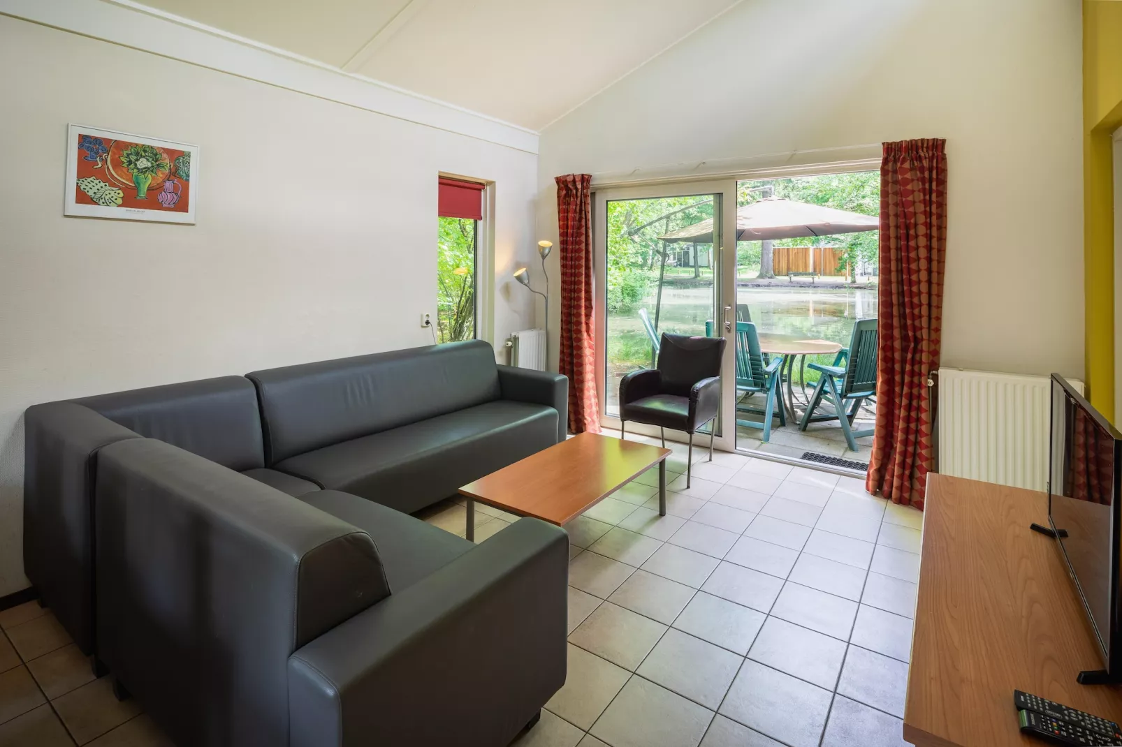 Vakantiepark de Berkenhorst 8-Living room