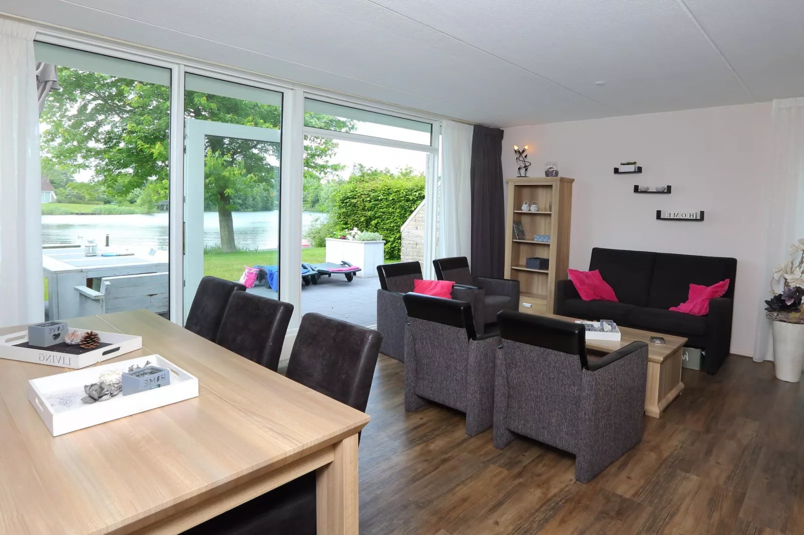 Vakantiepark Emslandermeer 2-Dining room