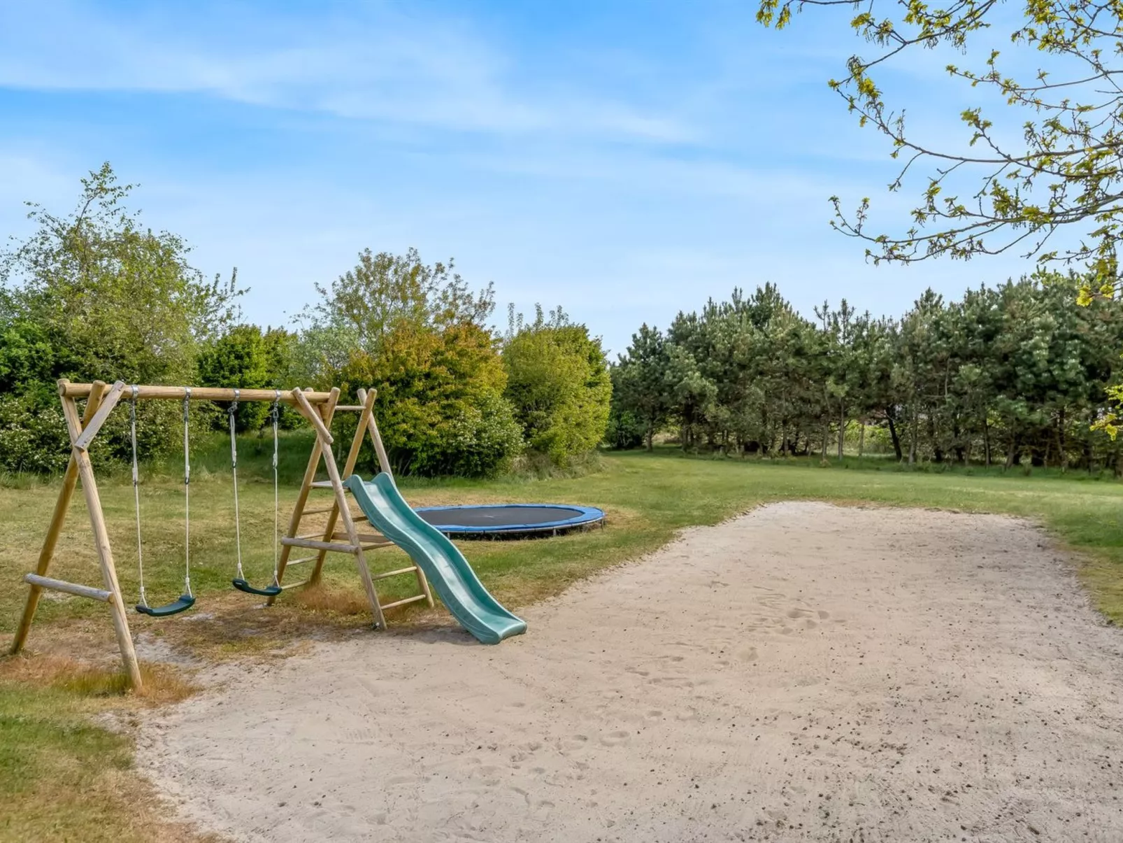 "Tovi" - 4km from the sea-Outside