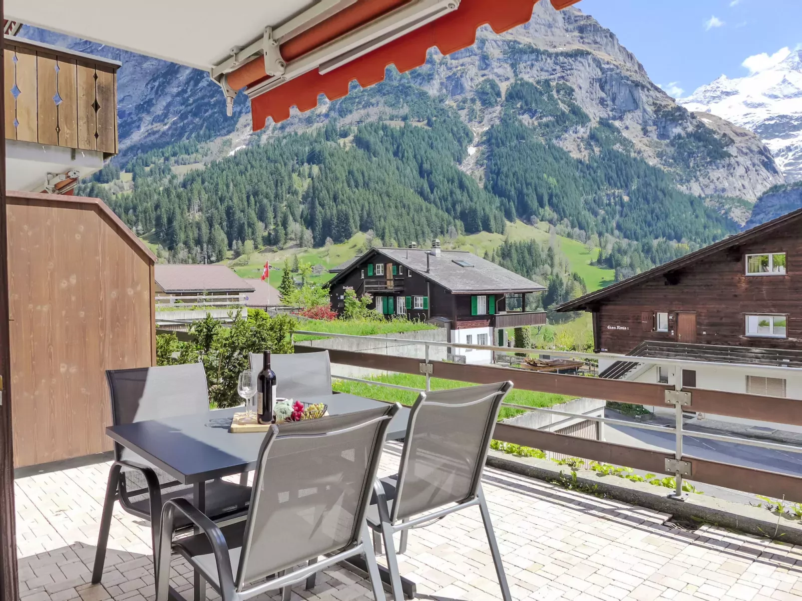 Chalet Almis-Bödeli-Draußen