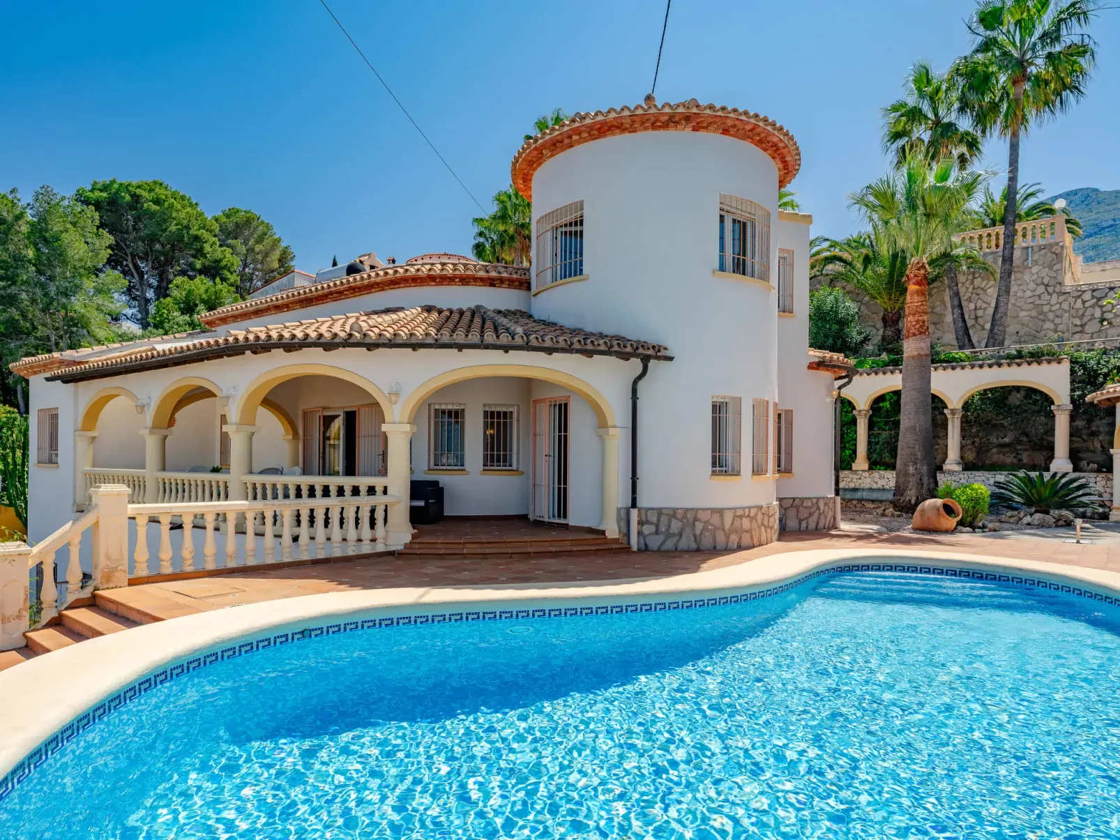 Villa Rosa-Outside
