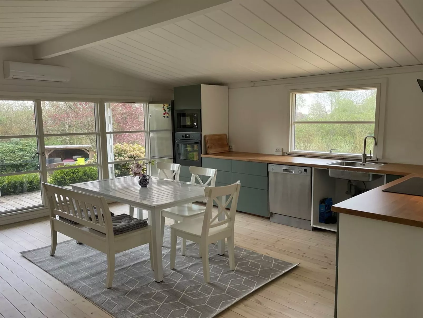 "Donco" - 600m from the sea-Drinnen