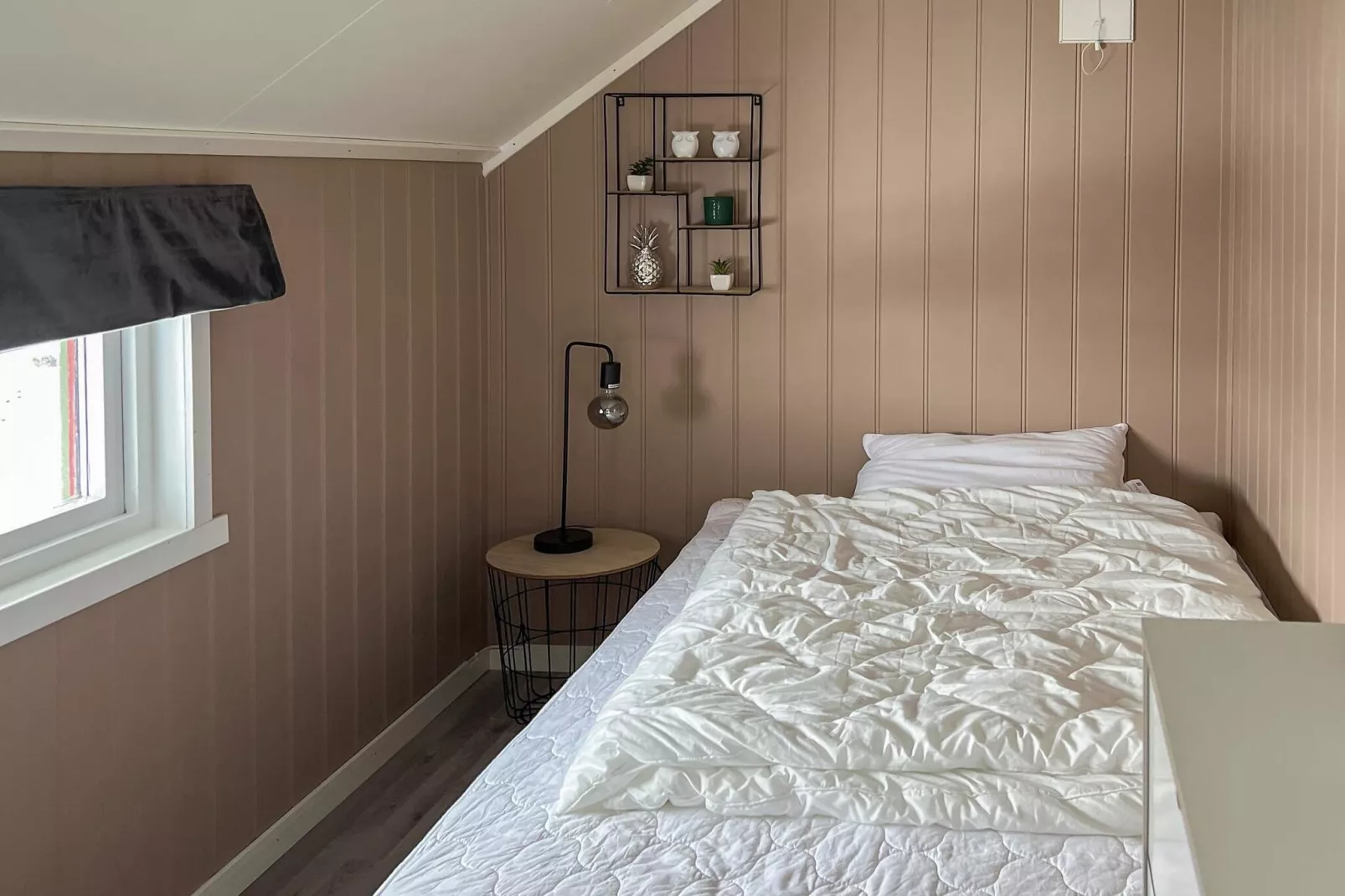 4 person holiday home in Stonglandseidet-By Traum-Indoor