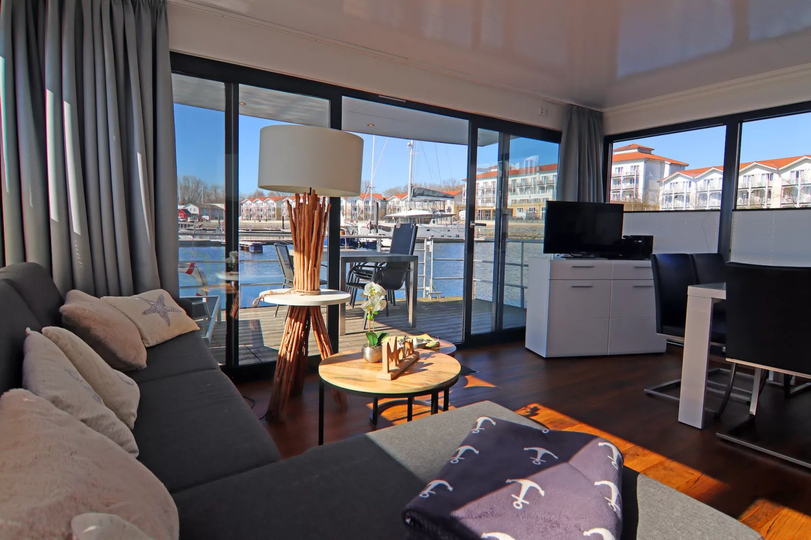 Hausboot Familiy & Friends LP 1 / 1-2 Personen-Salon