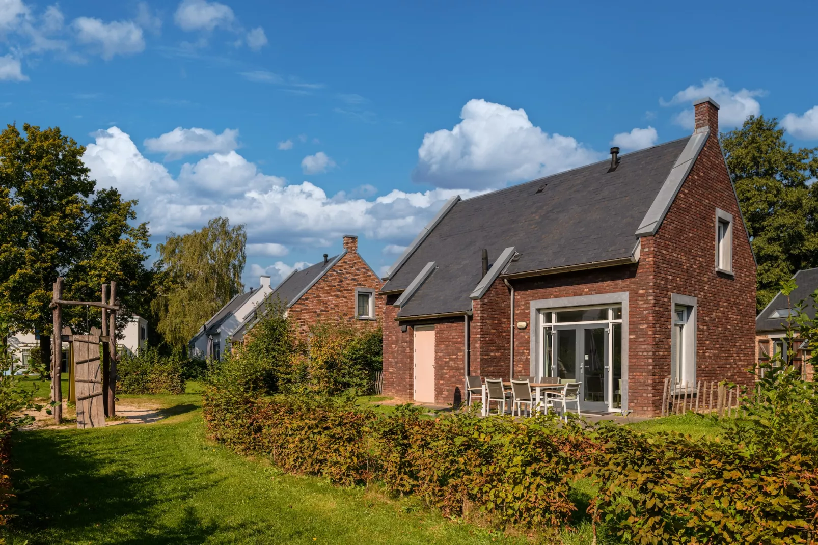 Resort Maastricht 11-Extérieur été
