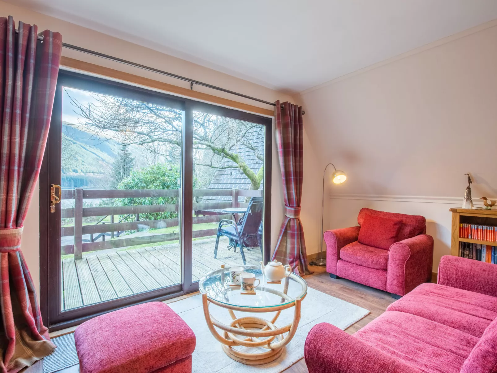 Loch Lochy Retreat-Inside