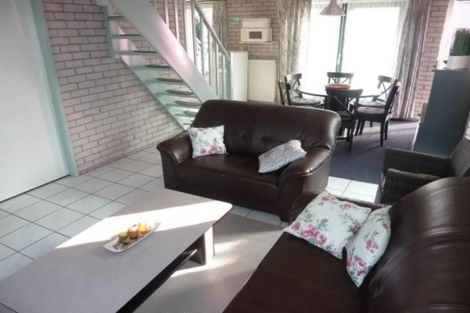 Schoneveld 369 Strandparel Breskens-Living room