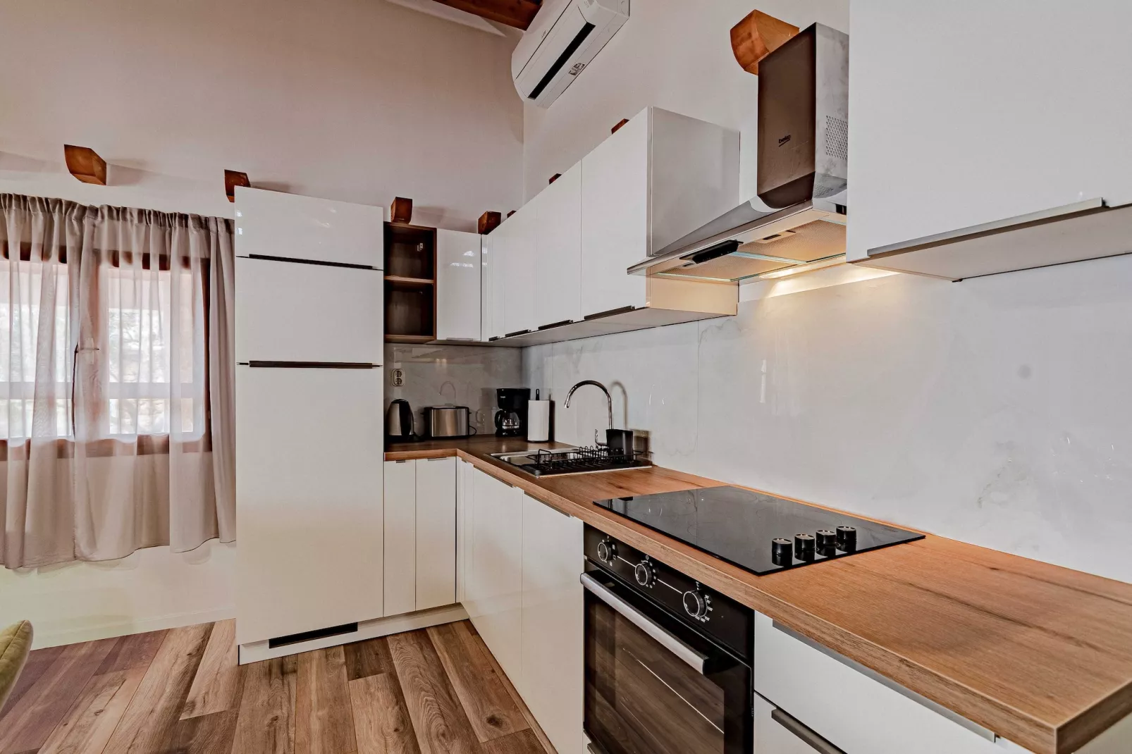 Villa Sea Edge - Three Bedroom Villa with Sea View-Cuisine
