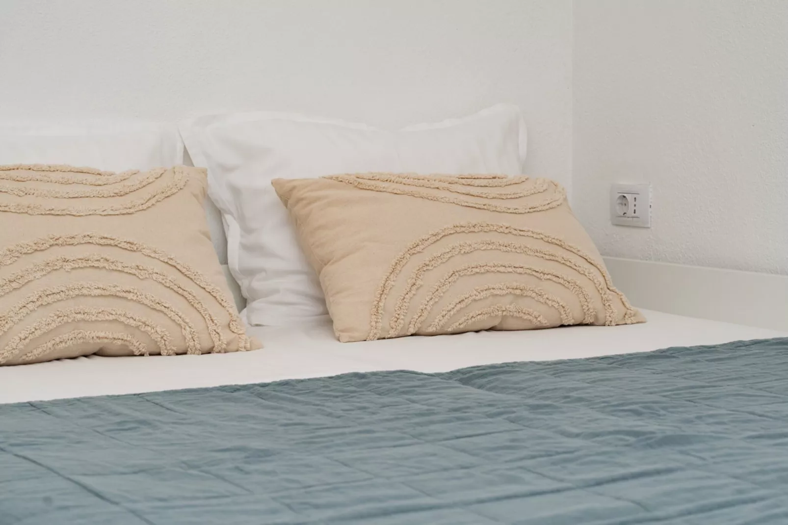 Apartment Konak - Two Bedroom Apartment with Terrace and Sea View-Bedroom