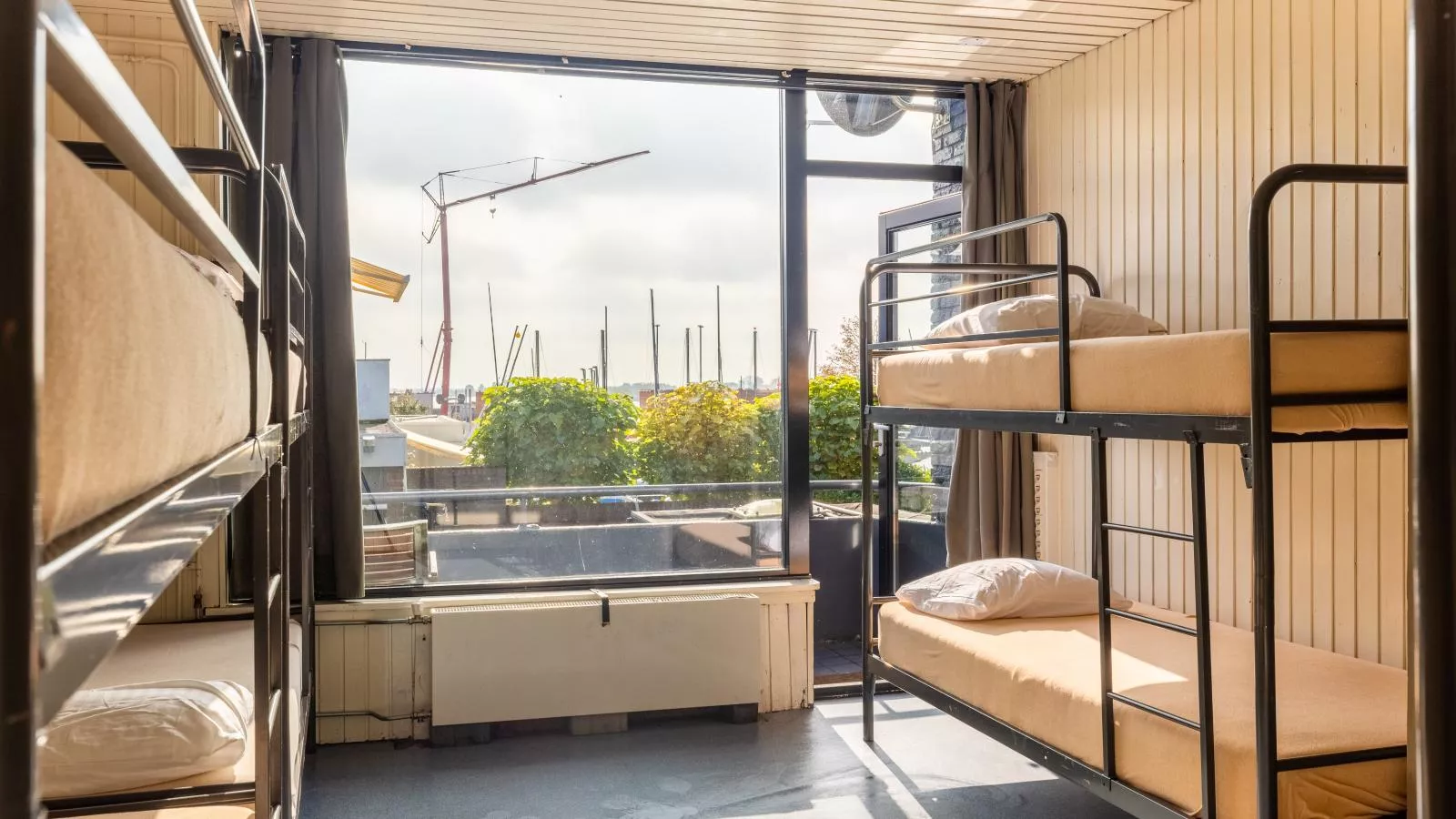 De Kaag Watersport Groepsaccommodatie - 80 pers-Bedroom