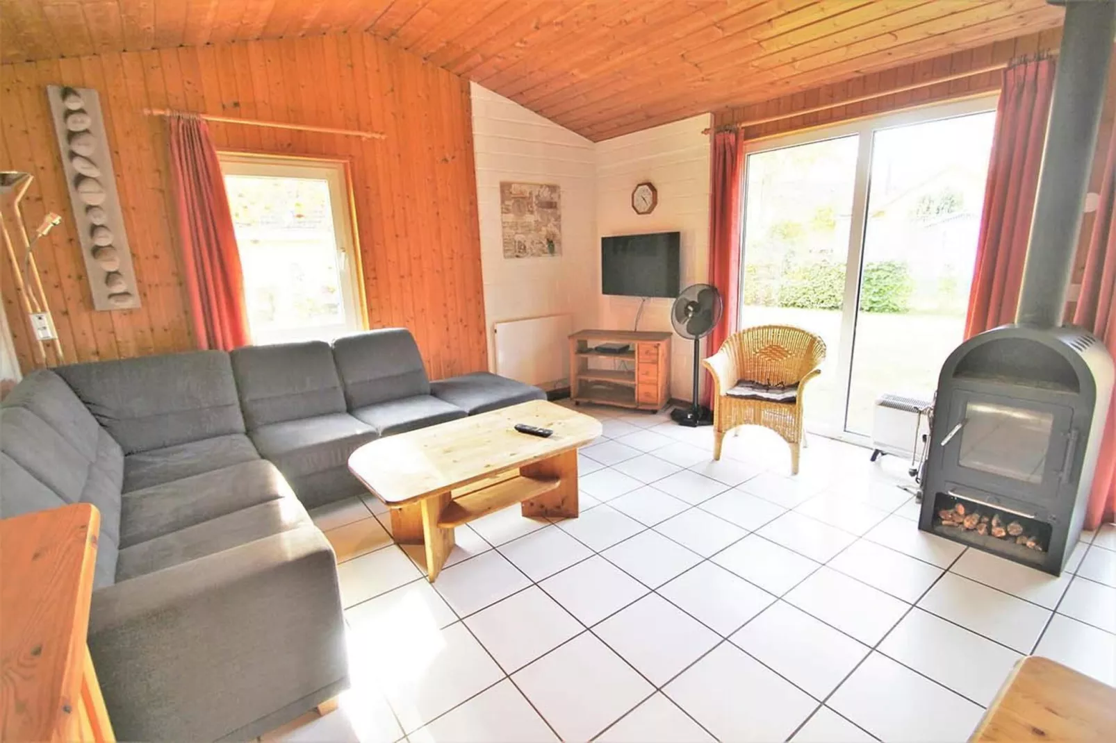 Reiher 24-Living room