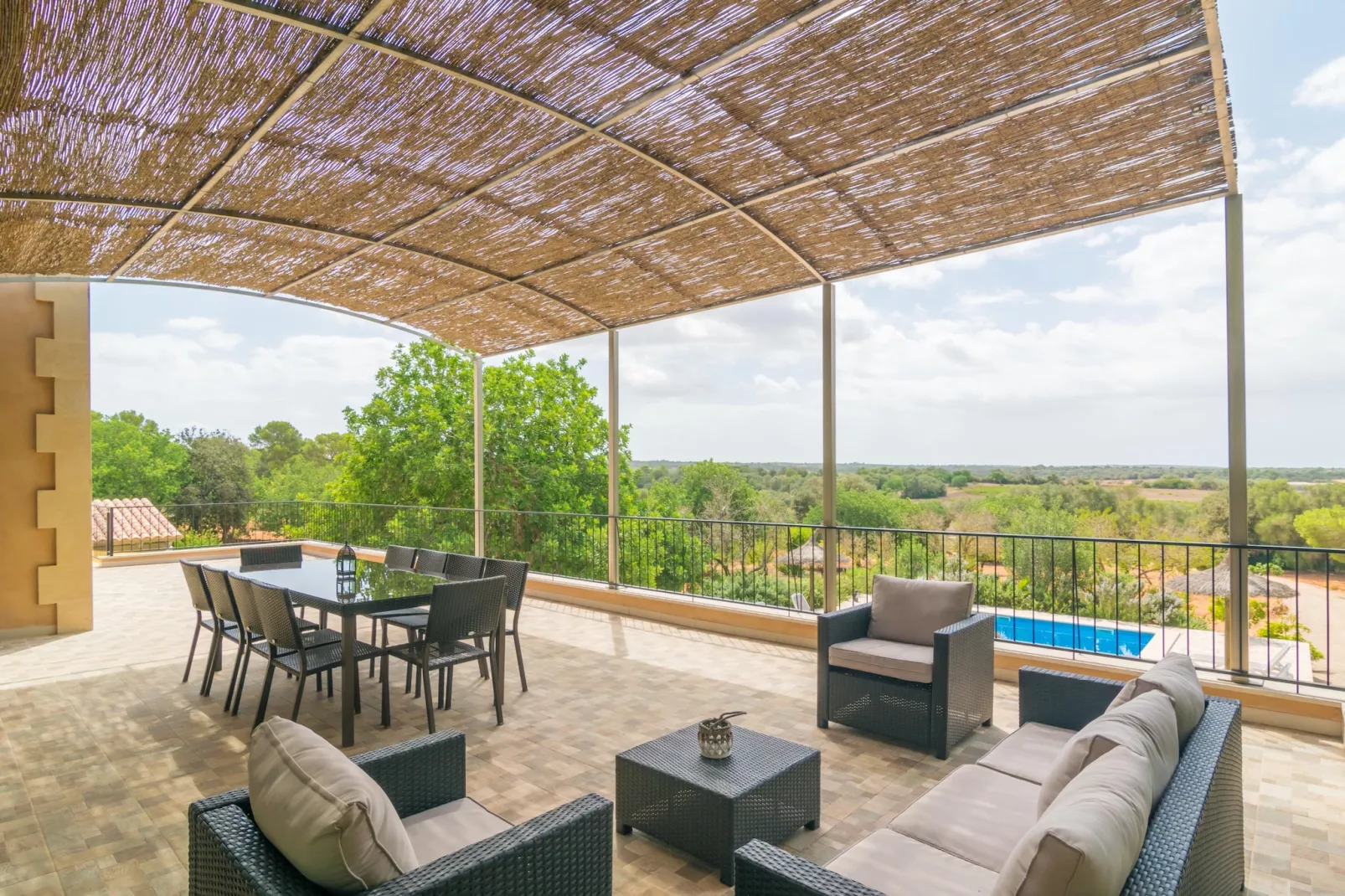 RomanÍ Des Figueral-Terrassenbalkon