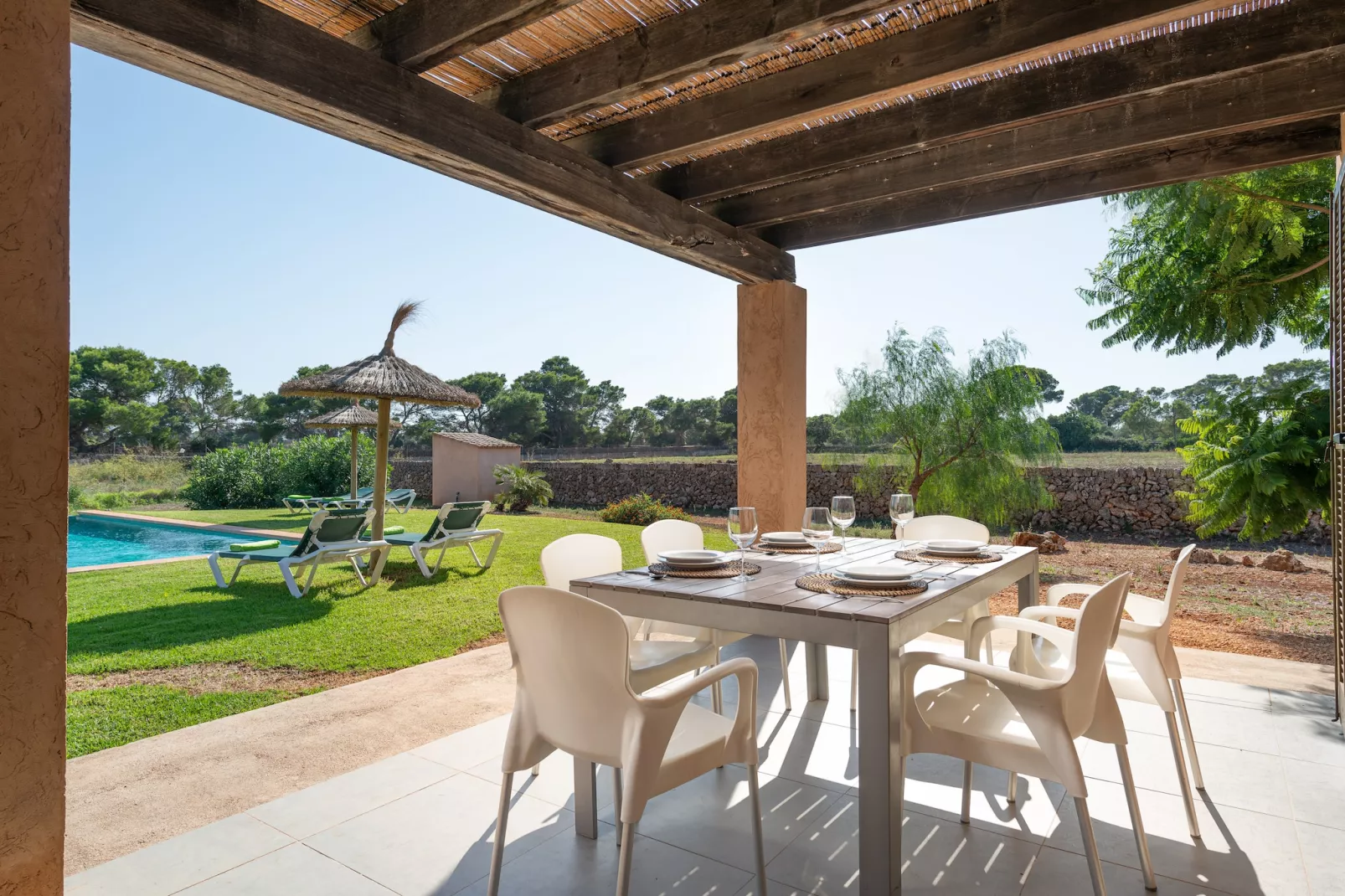 Es Regalo (pÉrgola)-Terrassenbalkon