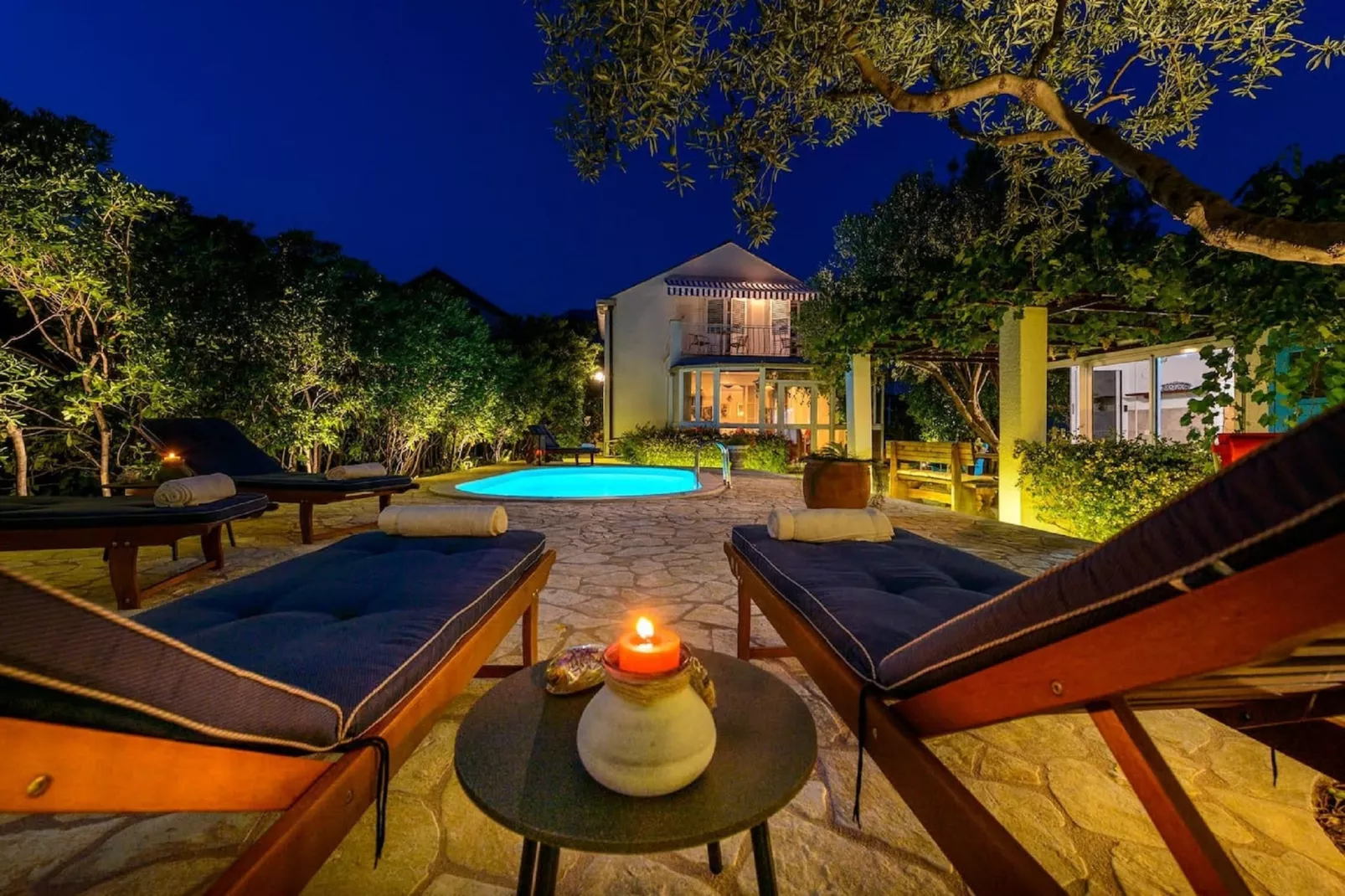 Villa Piano - Four Bedroom Villa with Terrace and Swimming Pool-Schwimmbad