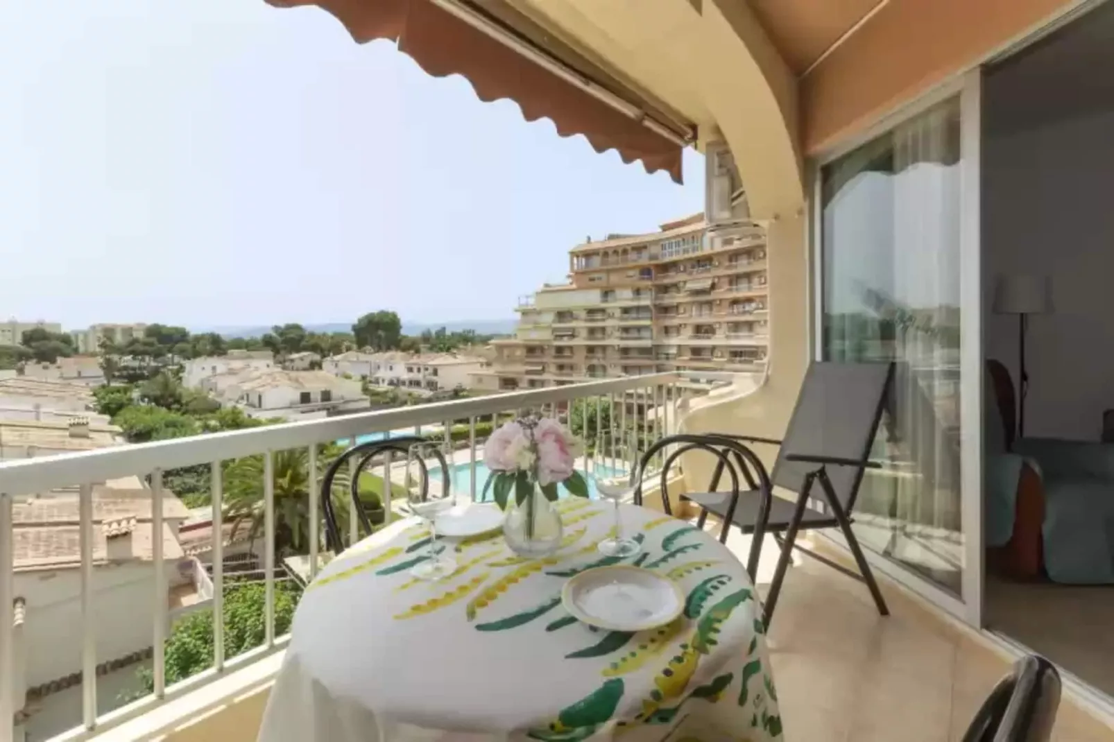 Iris-Terrassenbalkon