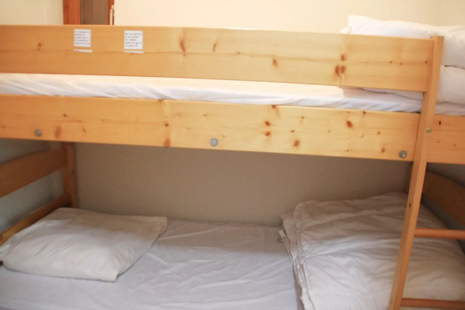Amarillys AM2 MOUNTAIN & TELECABINE 4 Pers.-Bedroom